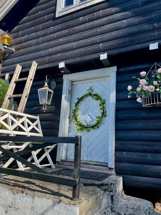 Eidsvoll Stabbur Steinbekken, Back To Basic Primitive Overnight מראה חיצוני תמונה