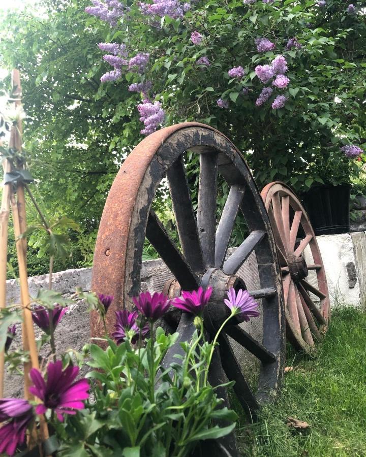 Eidsvoll Stabbur Steinbekken, Back To Basic Primitive Overnight מראה חיצוני תמונה